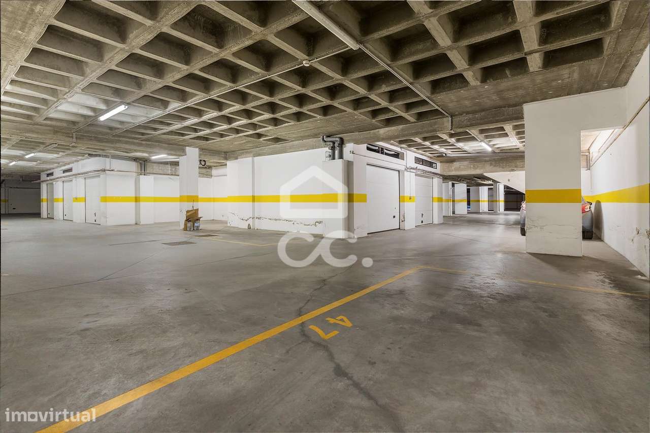 Apartamento T2 de Rés do Chão c/ Varanda e Lugar de Garagem | Villas d-16