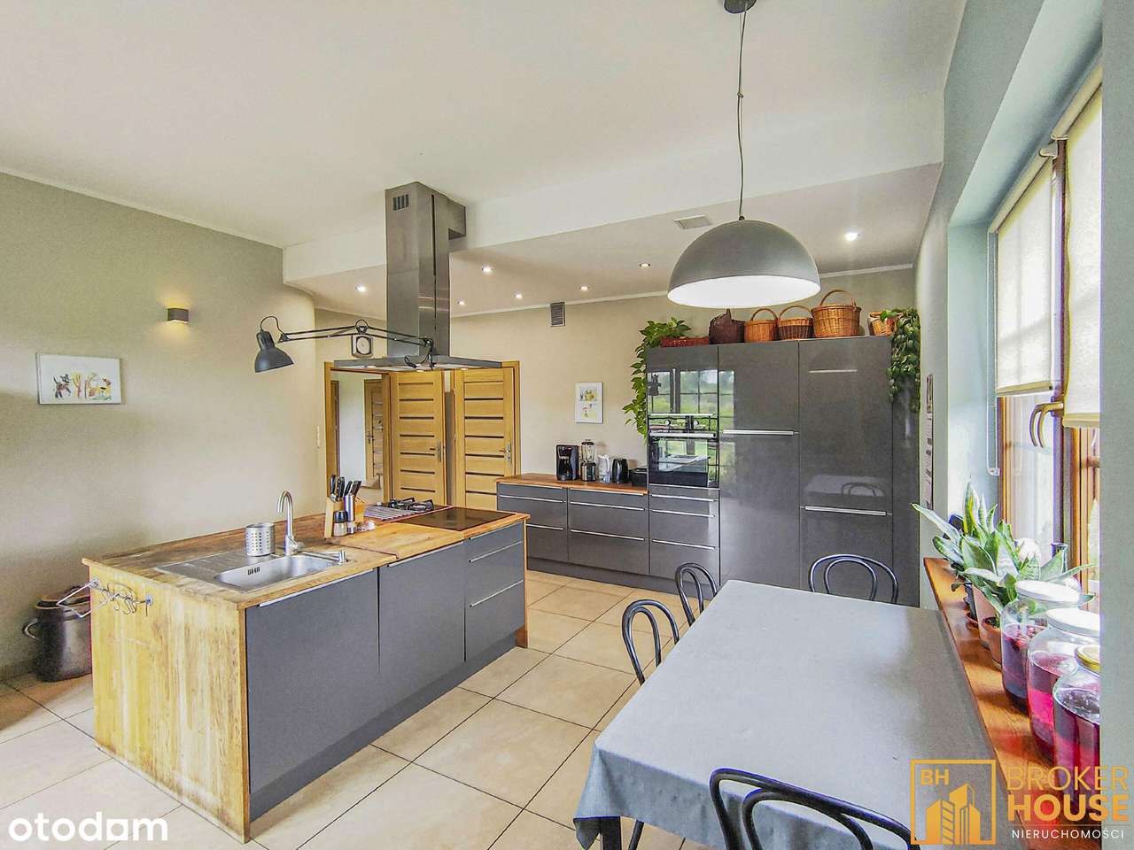 Wyjątkowy dom na dużej działce- Ciepielowice-7