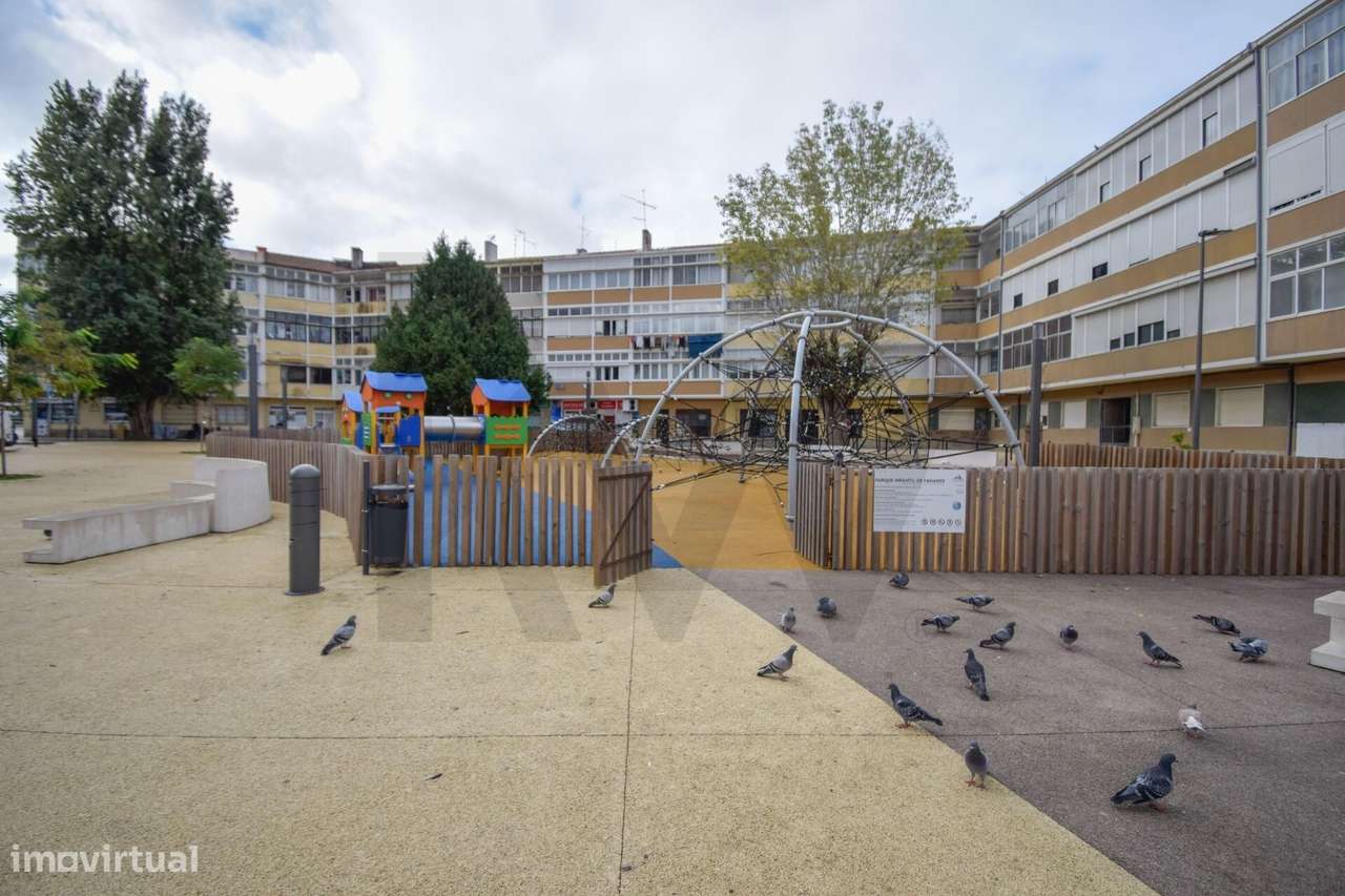 T2 Totalmente Remodelado - Mem Martins-20