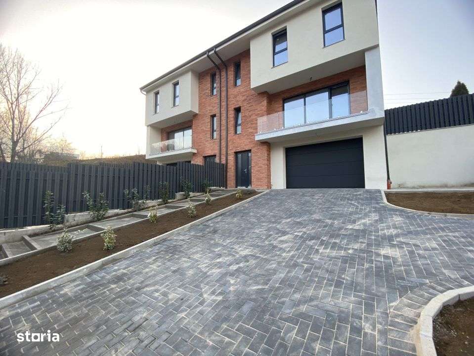 Duplex de vanzare, 195 mp utli, Garaj , zona Tauti - Imagine principală: 2/18