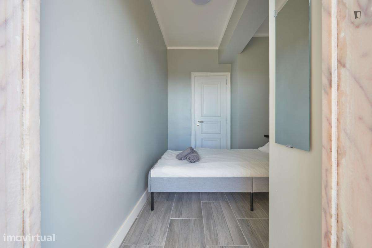 Quarto - localizado em Olaias Lisbon - Grande imagem: 3/8
