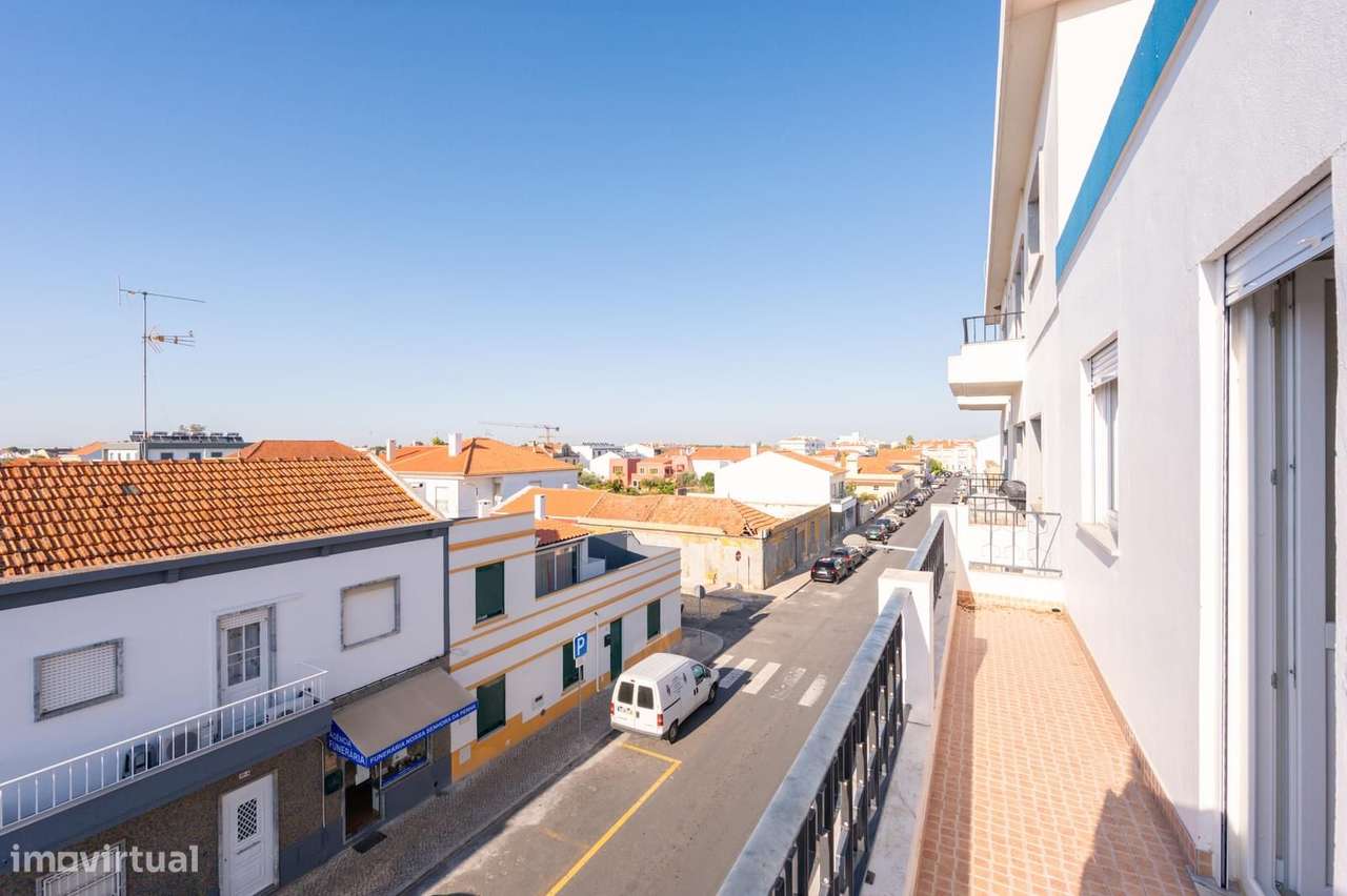 Duplex T4 com terraço, Grandola - Grande imagem: 2/27