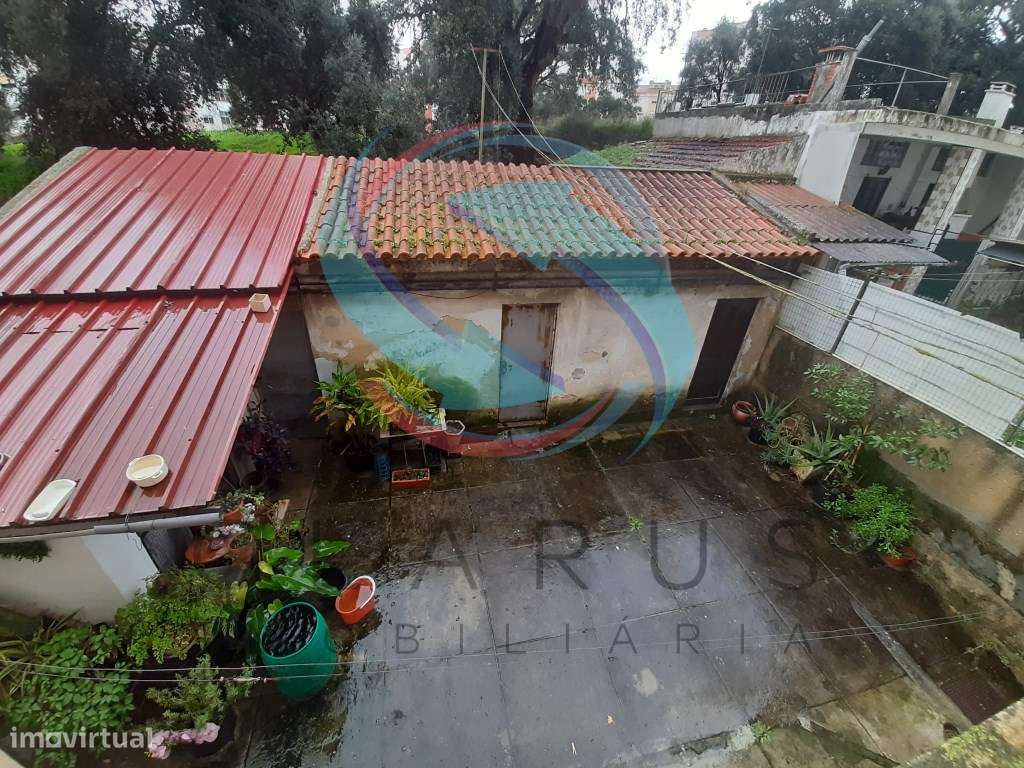 APARTAMENTO T2 EM REMODELAÇÃO TOTAL - TORRE DA MARINHA-18