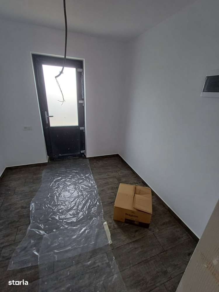 Casă independentă cu 3 camere/living /baie / și teren de 600mp-3