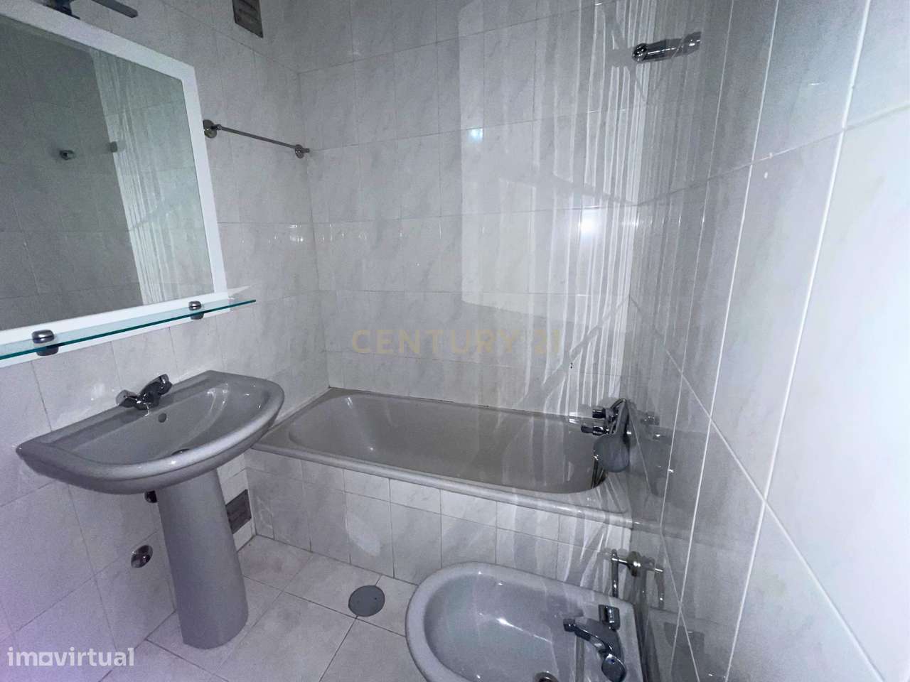 Apartamento T1 - Paço de Sousa PNF-18