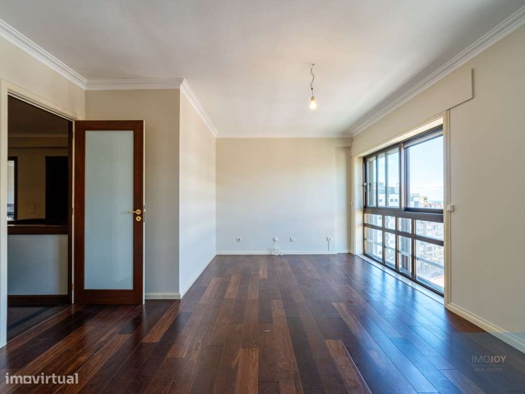 Apartamento T5 Duplex em Matosinhos-12