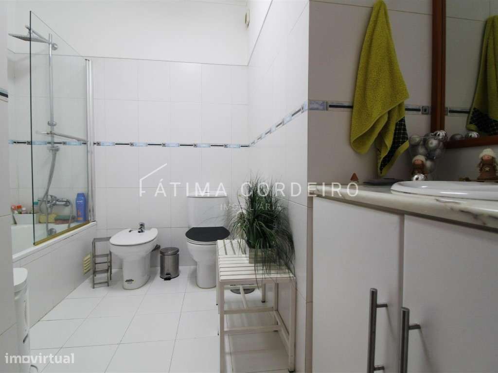 Excelente Moradia T3+1 com garagem em zona privilegiada-25