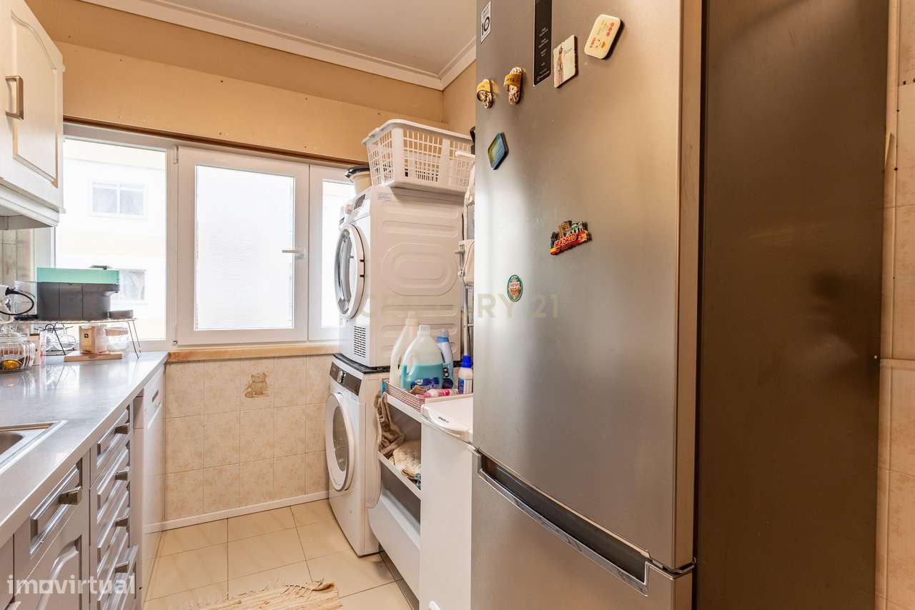 Apartamento T2 em Venteira, Amadora - Oportunidade Única!-6