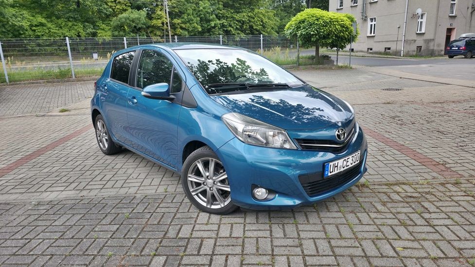 Toyota Yaris III (2011-2019) 1.33 Premium 2014