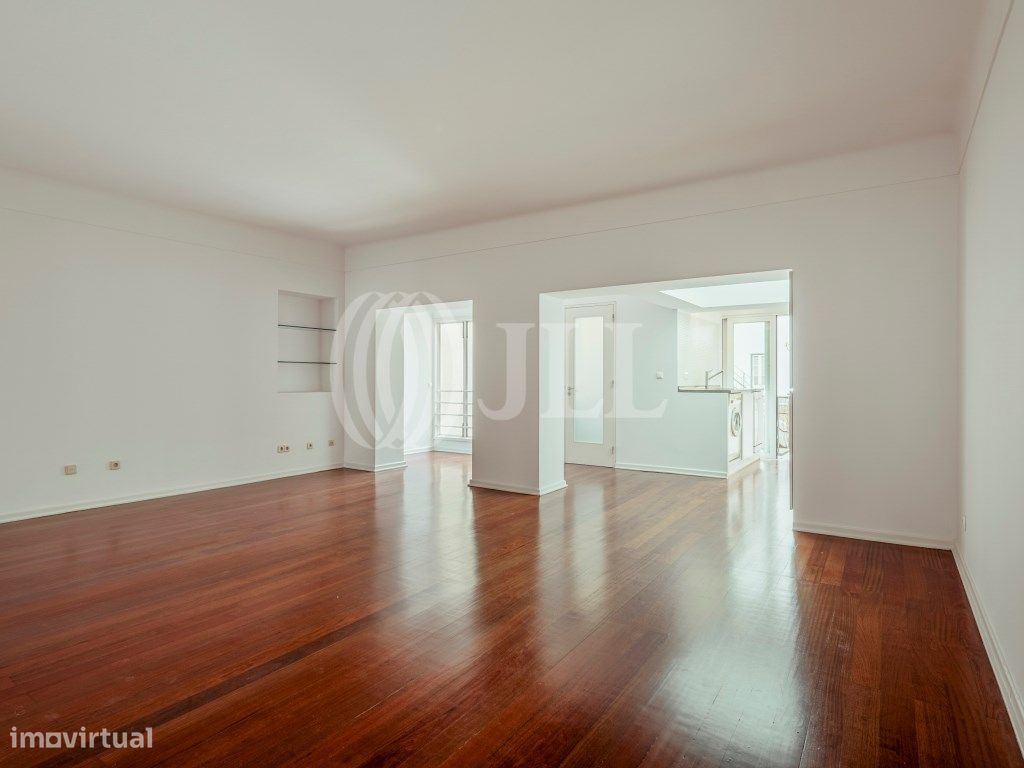 Apartamento T2 com terraço, no Prínci...