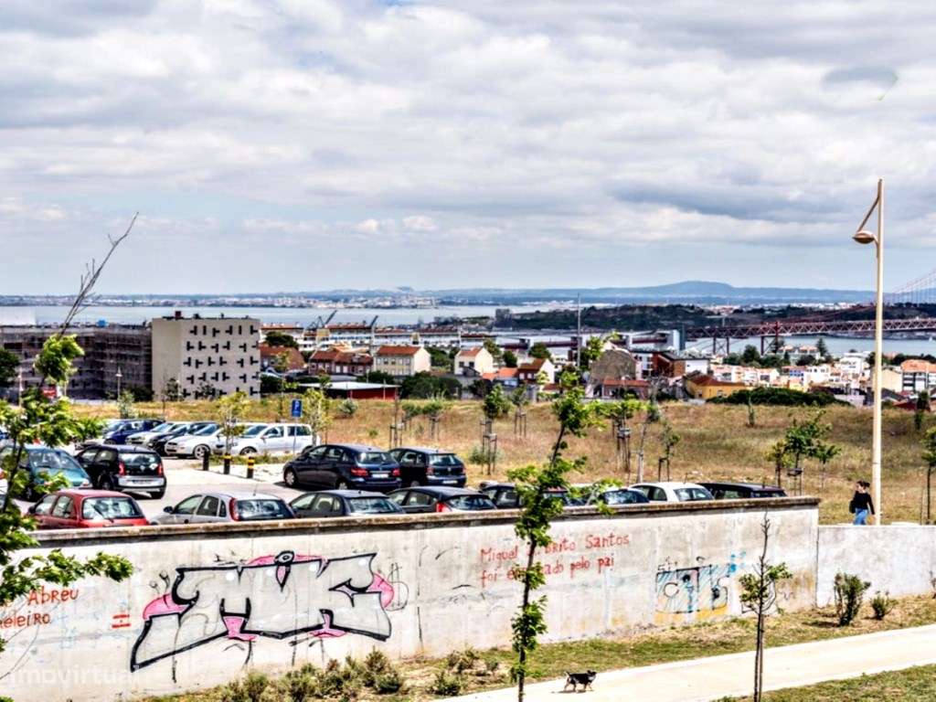 Terreno no Casalinho de Ajuda junto ao Polo Universitário da Ajuda-16