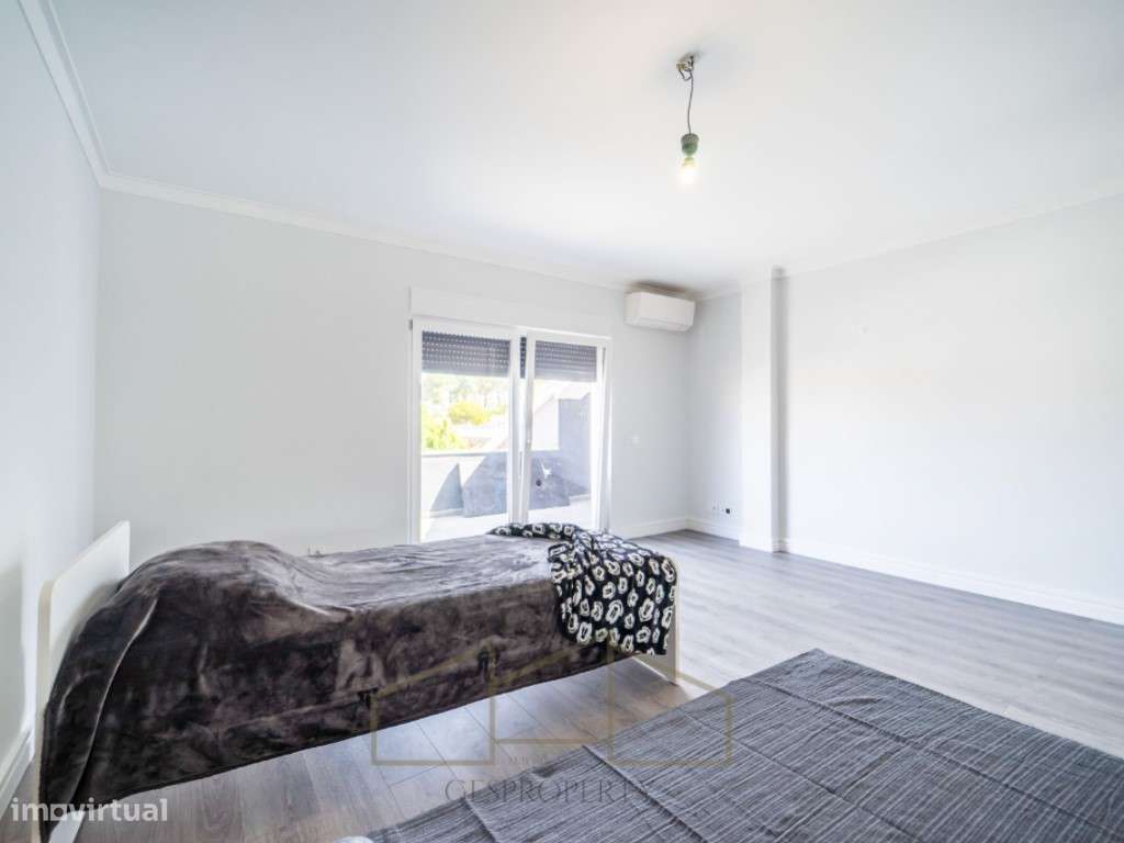 Moradia T6 Isolada na Marisol-33