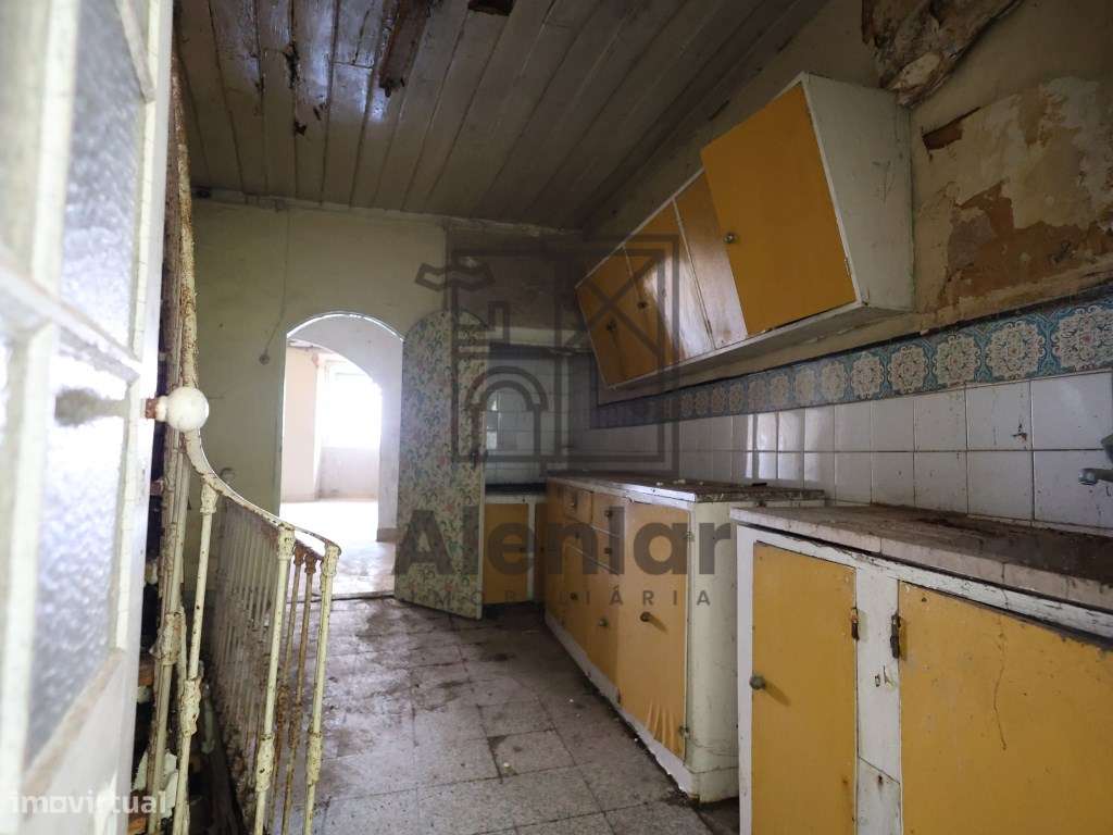 Oportunidade de Investimento no Centro Histórico de Alenquer - Bair...-14