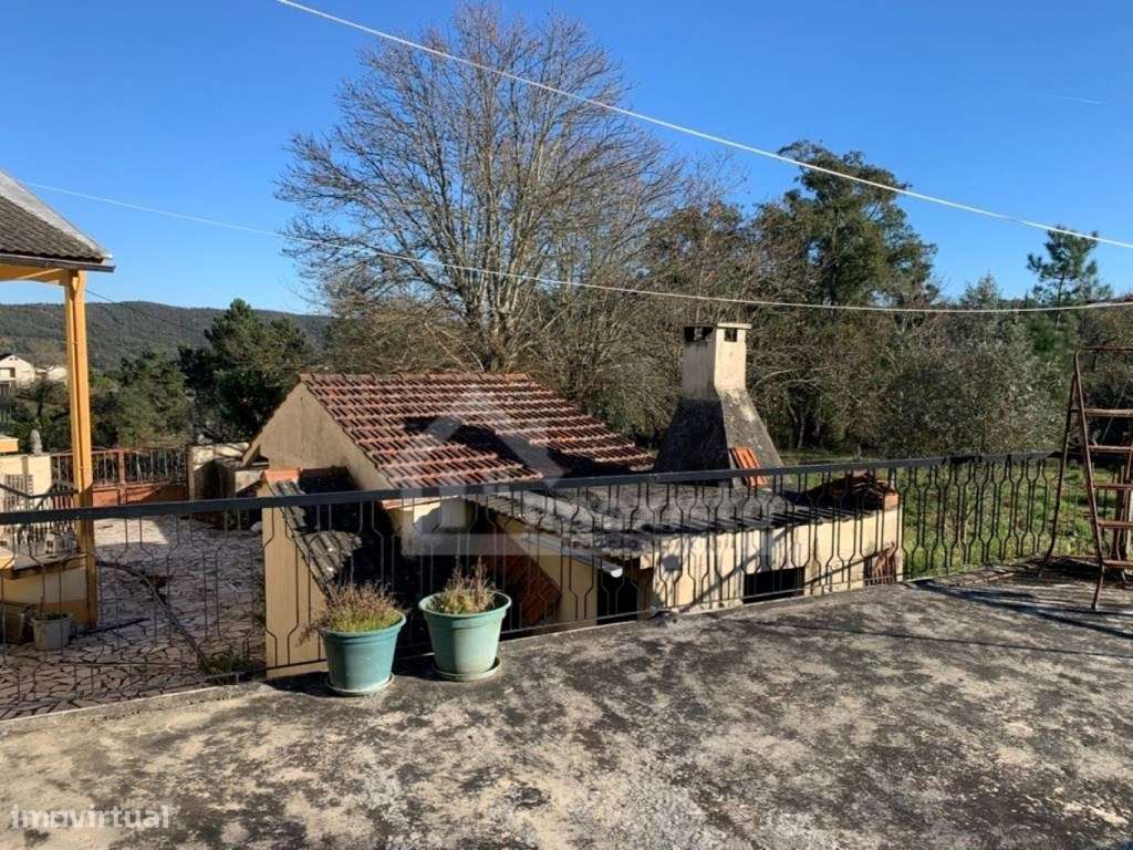 Moradia T4 pronta a habitar em Figueiró dos Vinhos-17