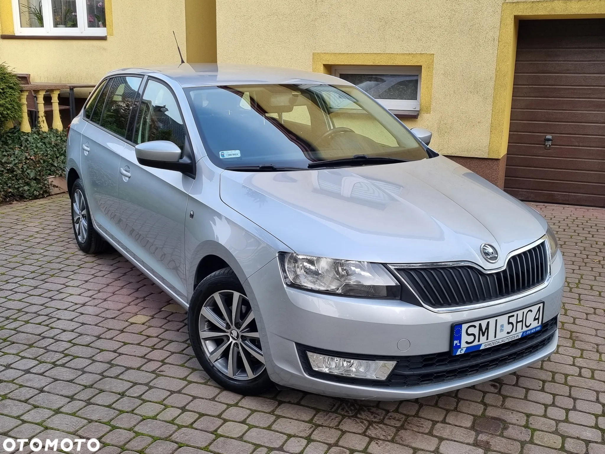 Skoda RAPID 1.2 TSI Ambition - 31