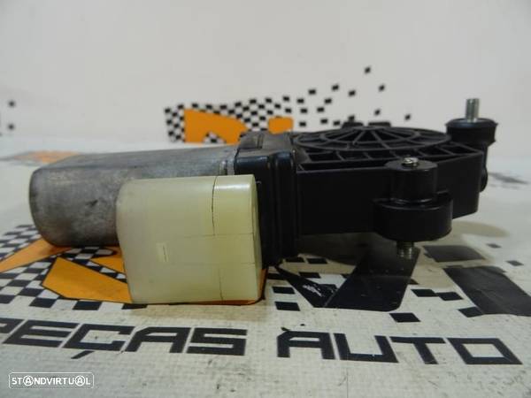 Motor Do Elevador De Vidros Bmw 1 (F20)  5000087 / 5Yy0615 / M13970a00 - 4