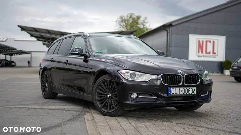 BMW Seria 3 320d Sport Line - 11