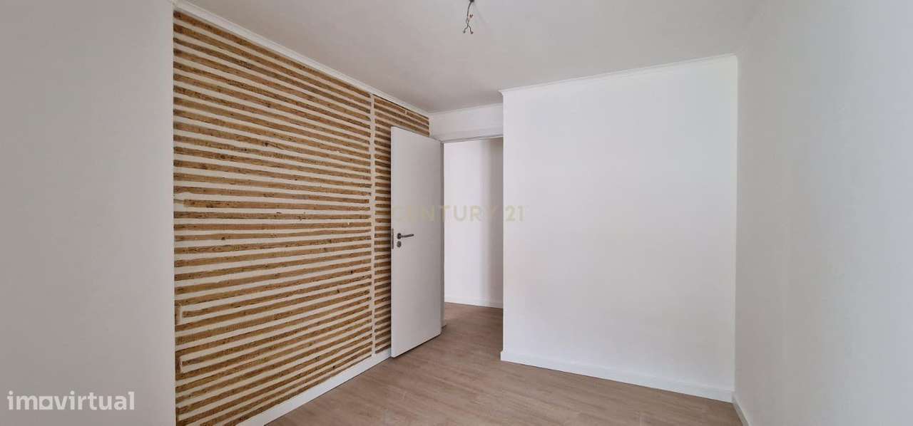 Prédio na Zona Histórica de Torres Novas-8