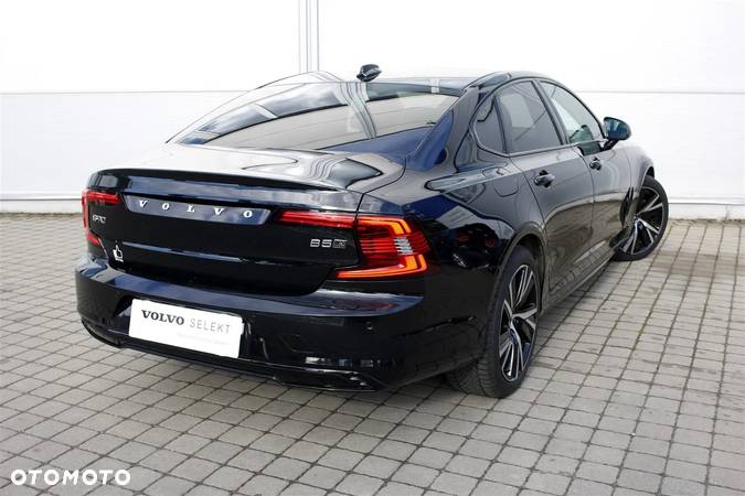 Volvo S90 B5 D AWD Ultimate Dark - 4