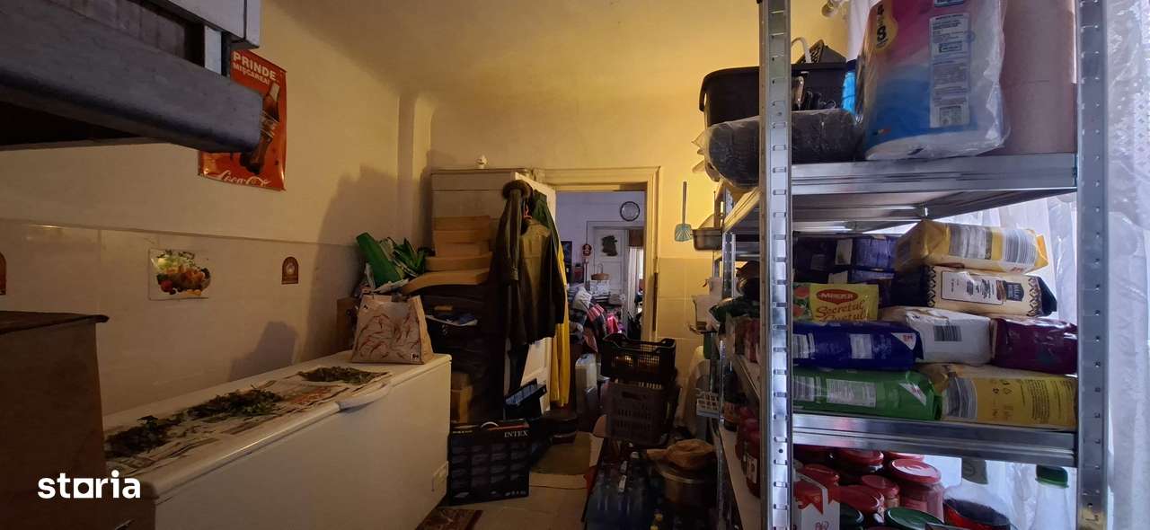 Casă versatilă – acces dublu, ideal locuință sau activitate comercială-9