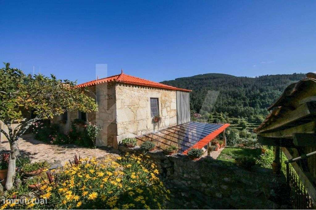 Moradia T3 em quinta c/8960m2, vários anexos e vistas deslumbrantes so - Grande imagem: 3/57