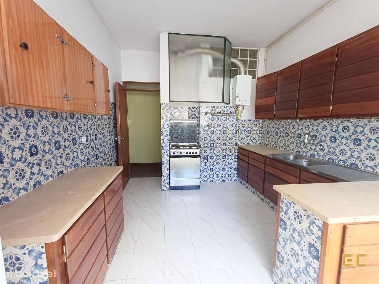 Apartamento T3 com Garagem - Abadias!-7