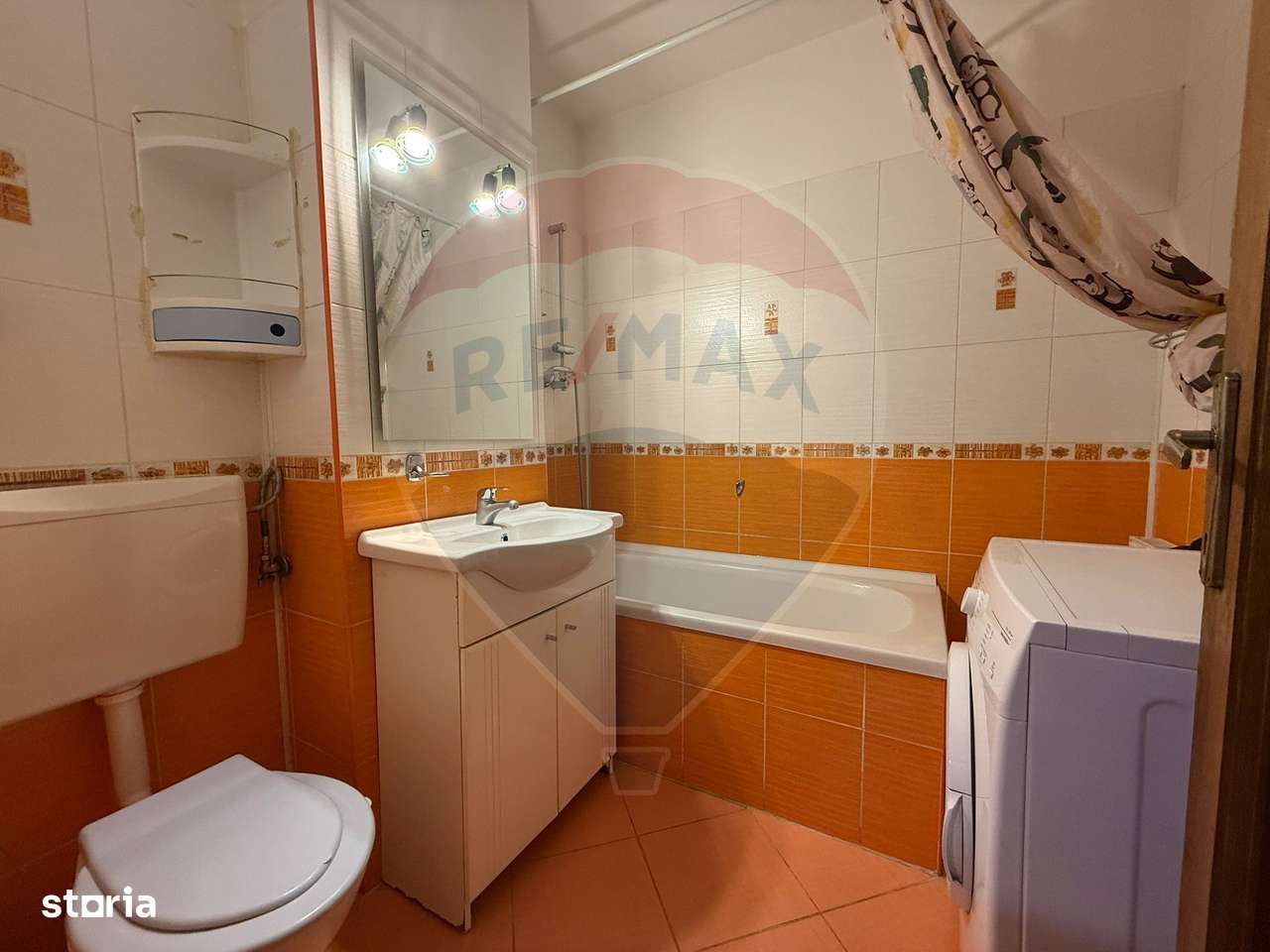 APARTAMENT DE 2 CAMERE DE VANZARE-4