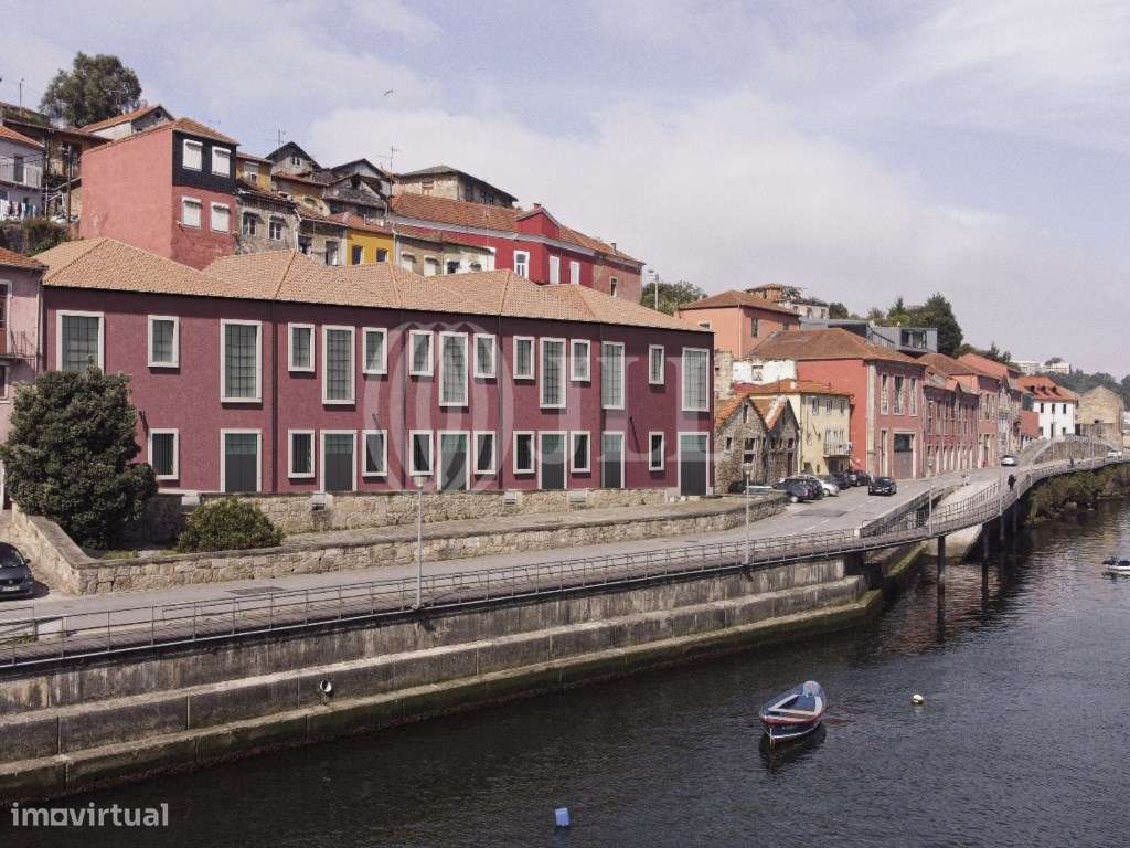 Loja no Pescaria, em Vila Nova de Gaia, Porto - Grande imagem: 2/13