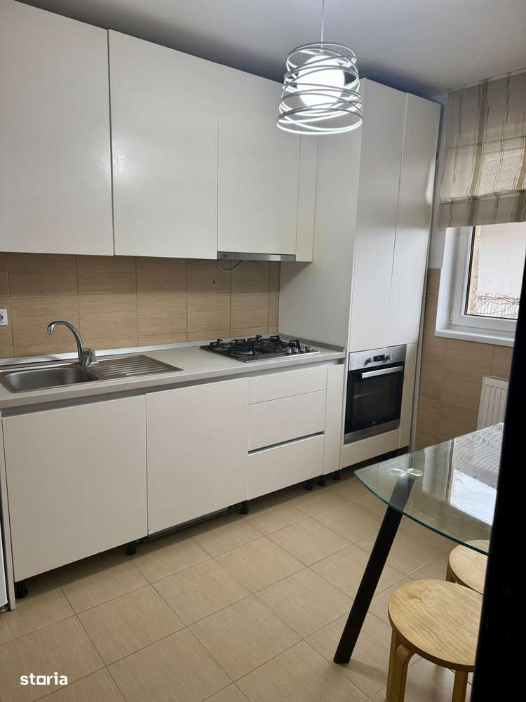 Casa tip duplex, D+P+M, 4 camere, 2 bai, beci, terasa, loc de parcare. - Imagine principală: 4/13