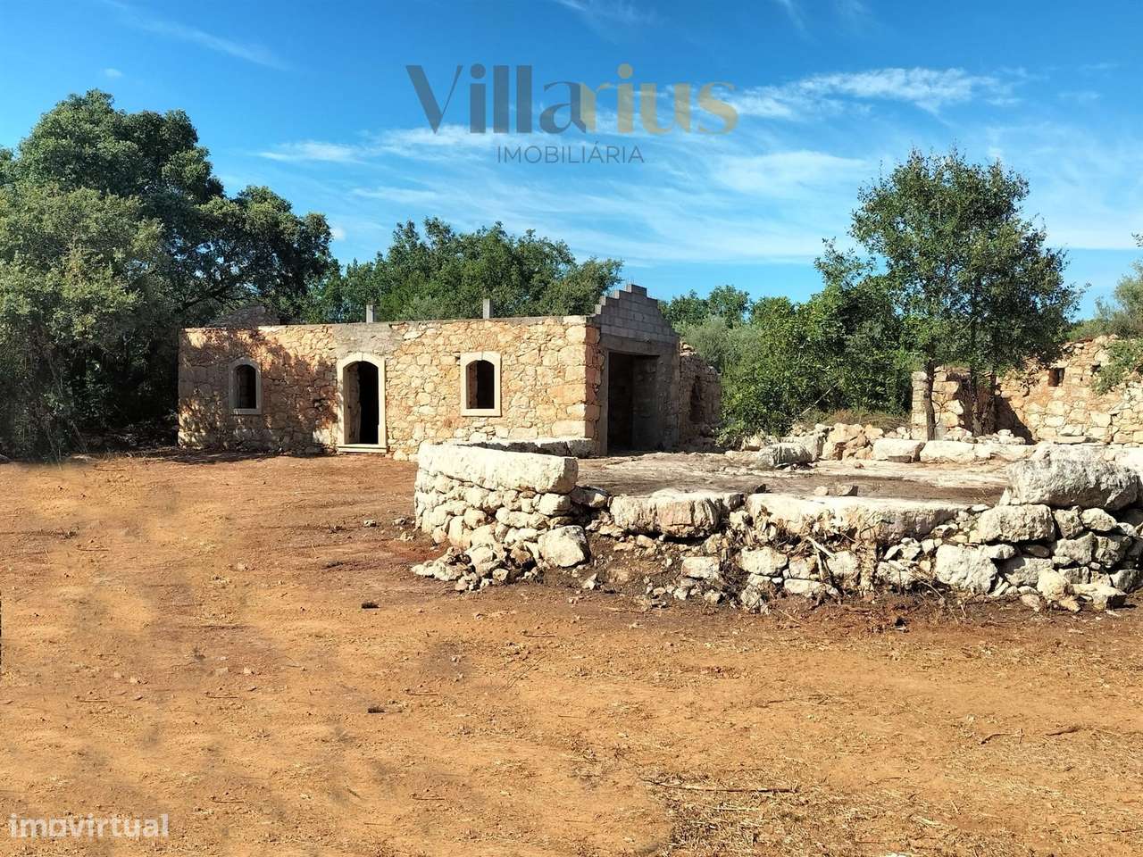 Casa em Ferreira do Zêzere em Pedra com Terreno Amplo-13