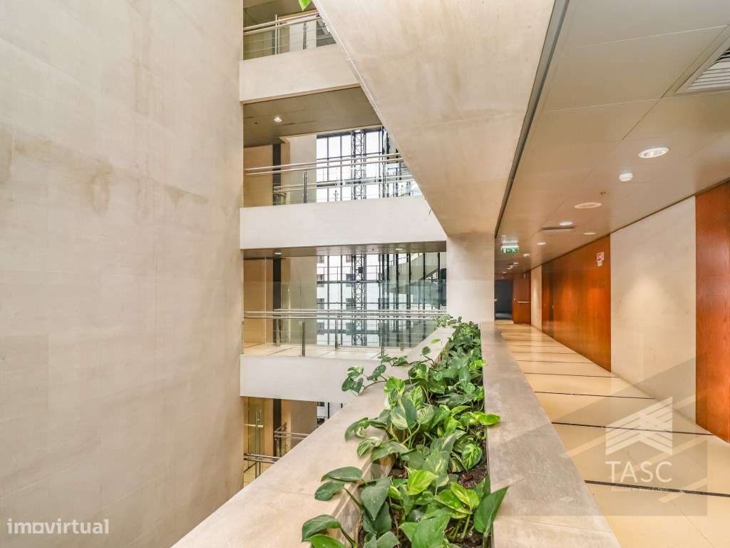 Escritório na Avenida da Liberdade - Grande imagem: 3/27