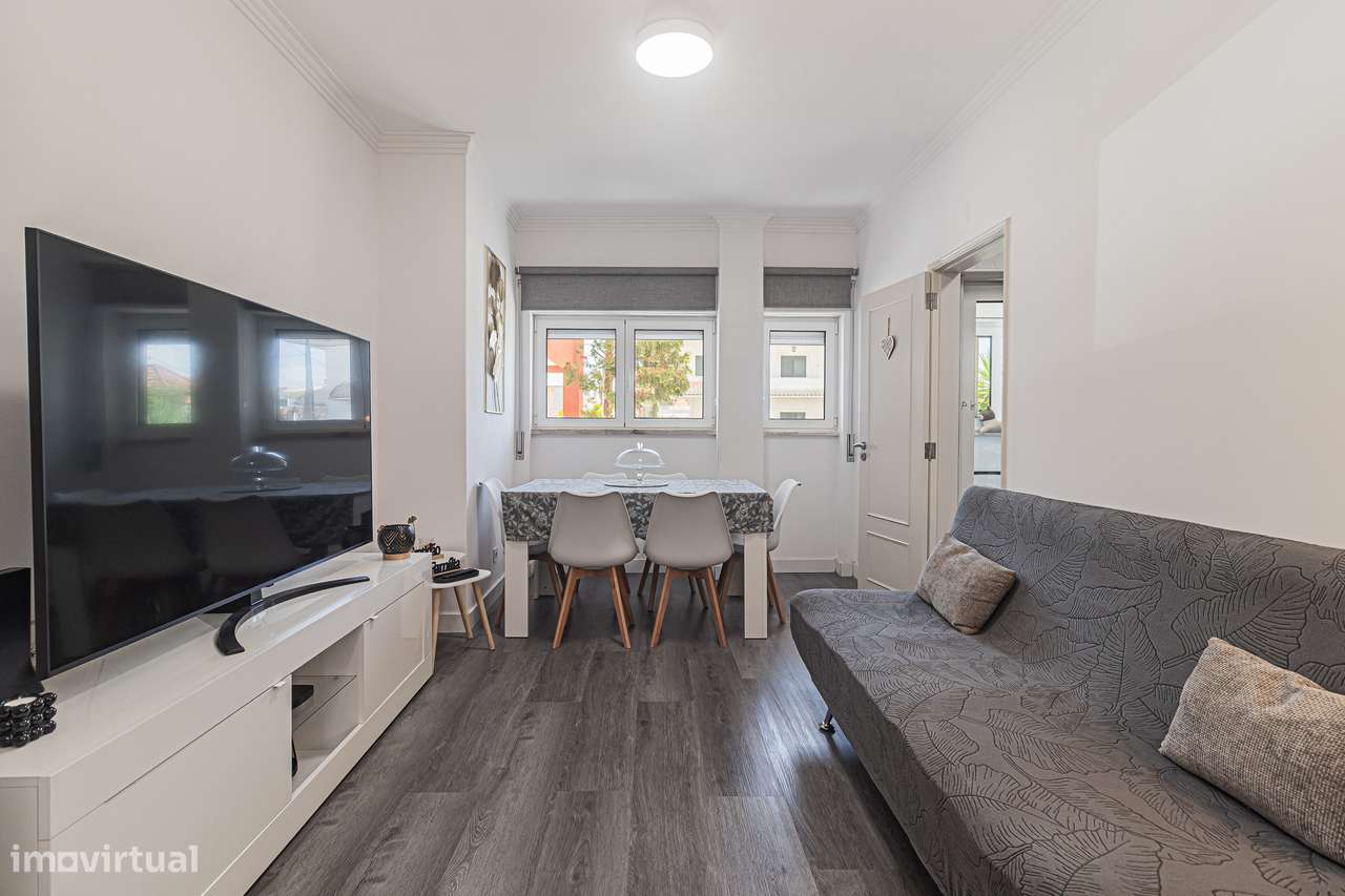 Apartamento T2 remodelado num RC na Marisol-14