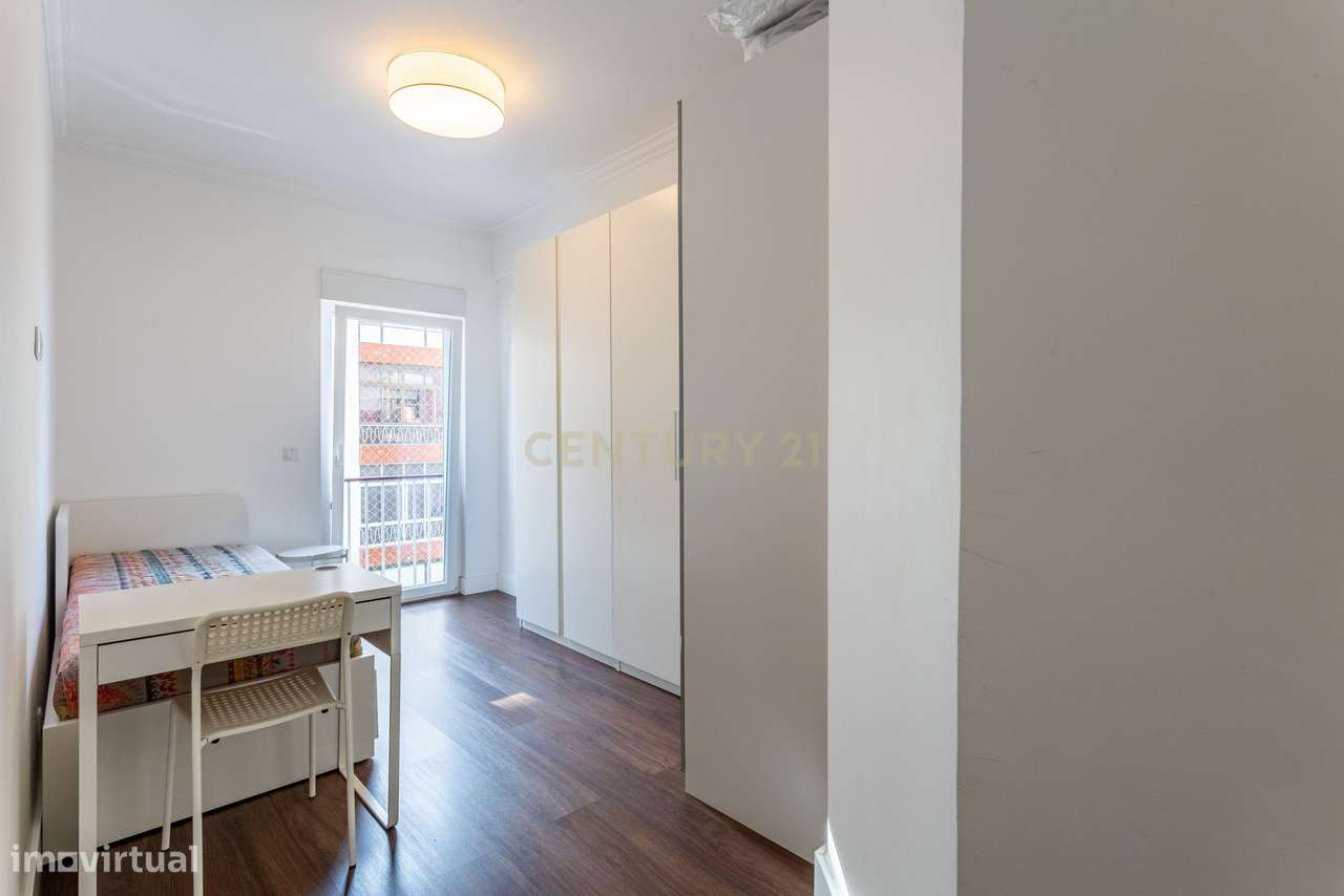 Apartamento T2 em Sacavém-11