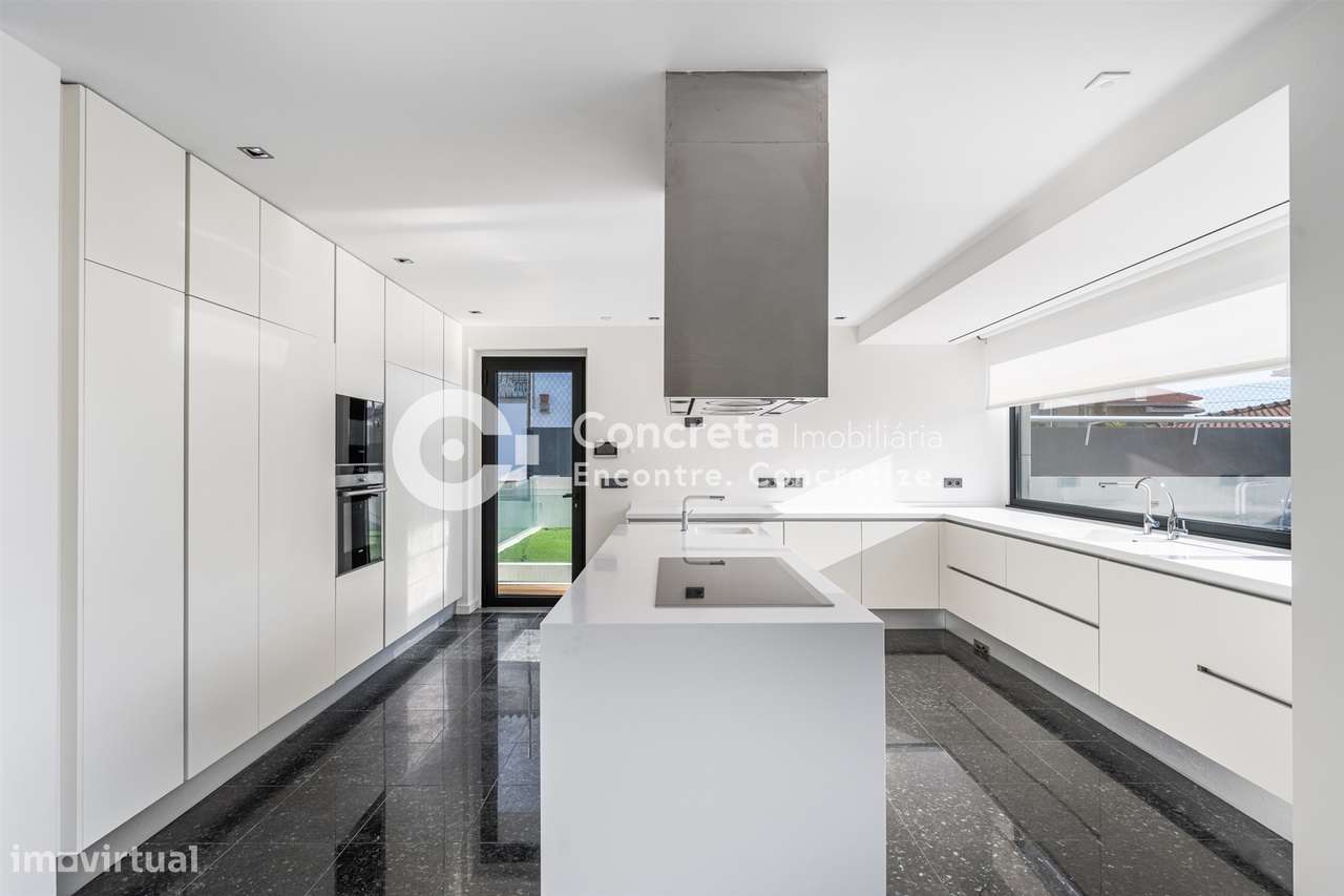 Moradia T3 com piscina interior em Tamel S. Veríssimo, Barcelos-13