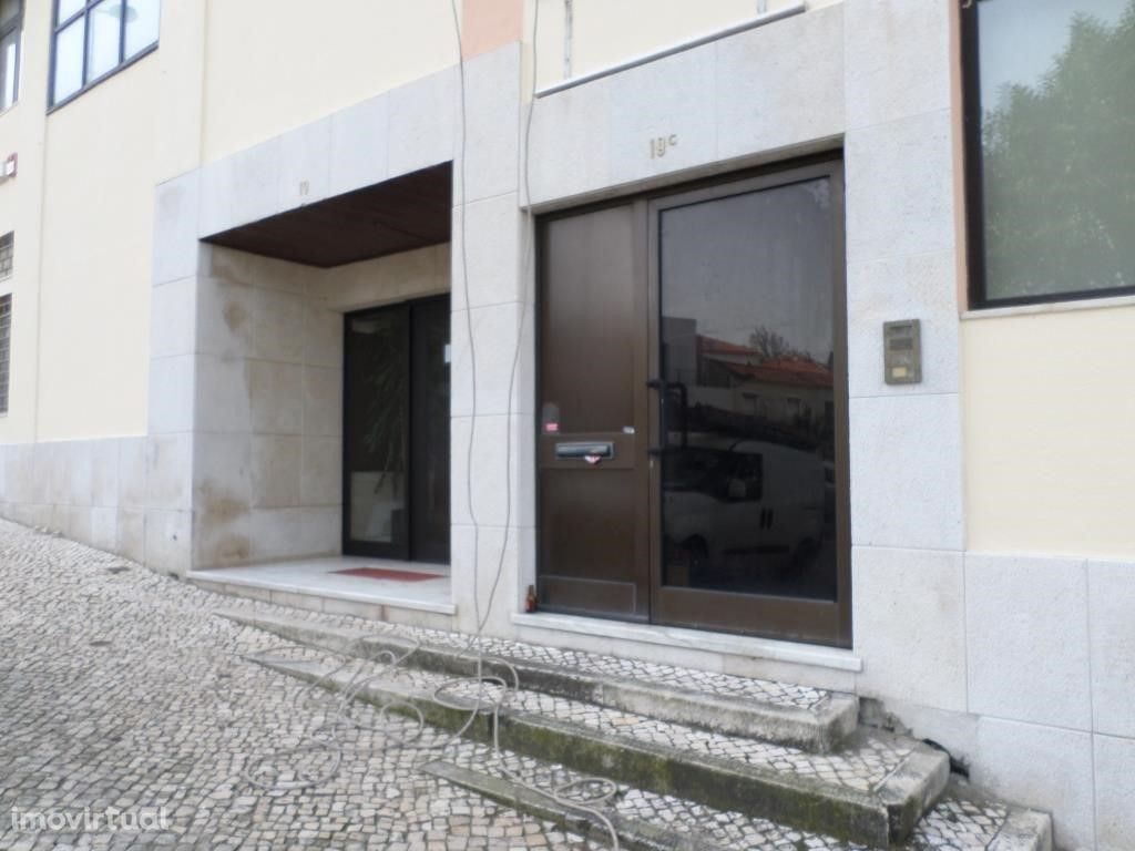 Loja/Escritório nas Torres do Restelo - Lisboa
