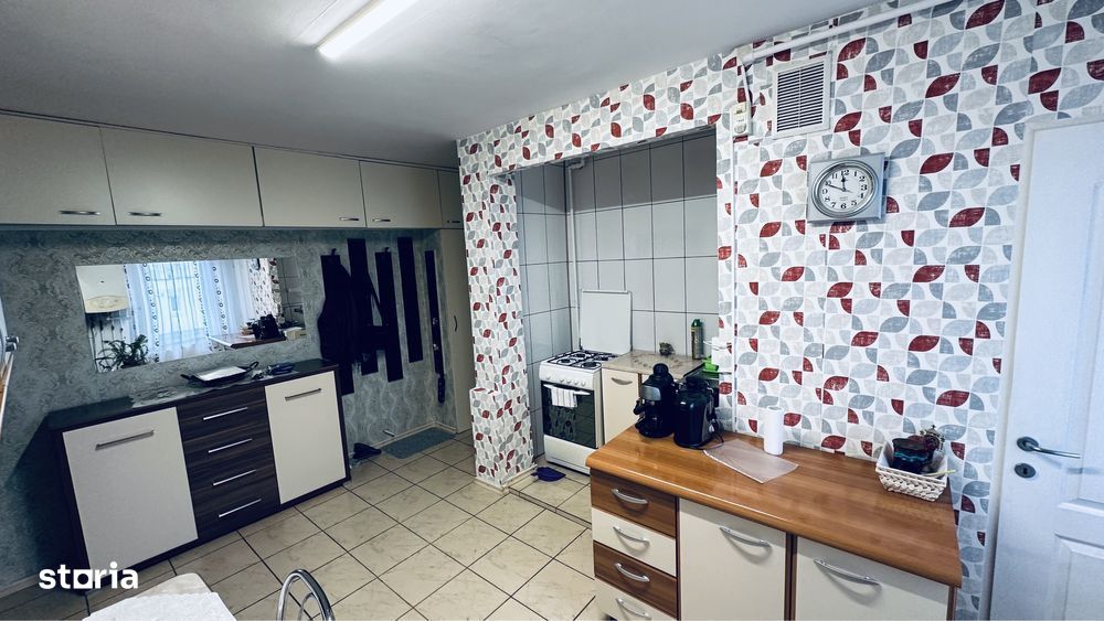 Vand apartament cu 2 camere in cartierul Tudor, zona Pandurilor, in st