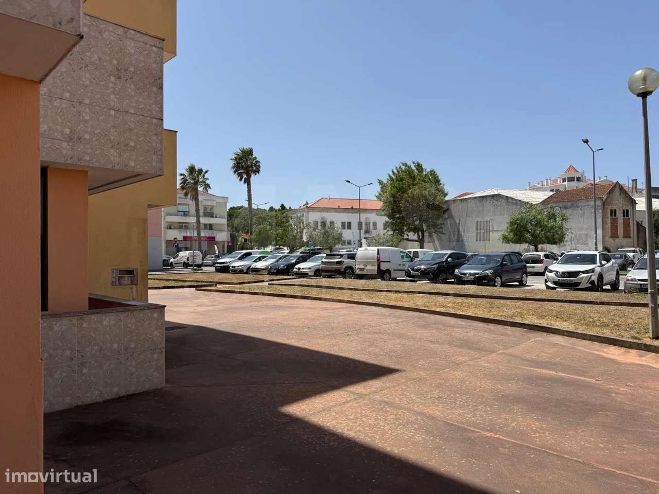 Apartamento T2 Semi-Novo | Terraço | Garagem | Bombarral-31