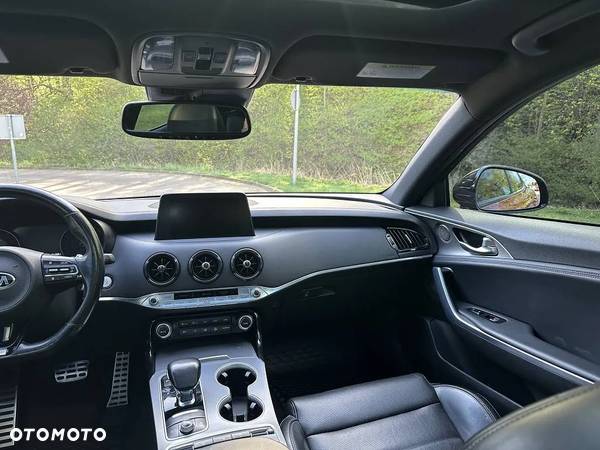 Kia Stinger 3.3 T-GDI V6 GT AWD - 25