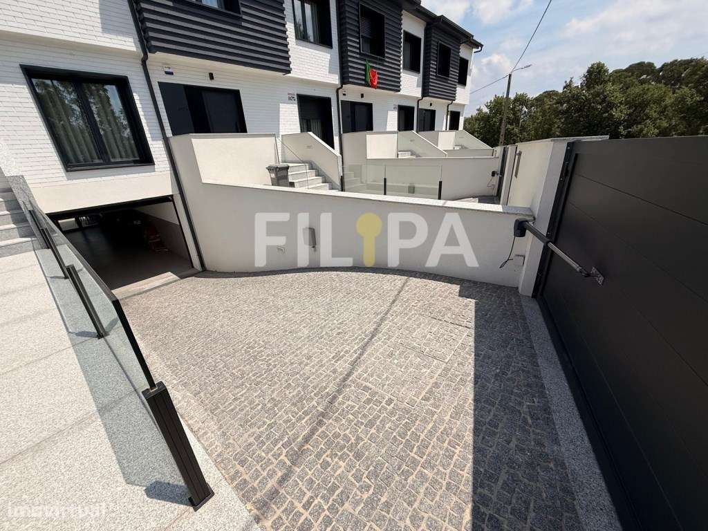 Moradia T3 Como Nova | Construção 2025 | Jardim | Garagem para 3 Ca...-28