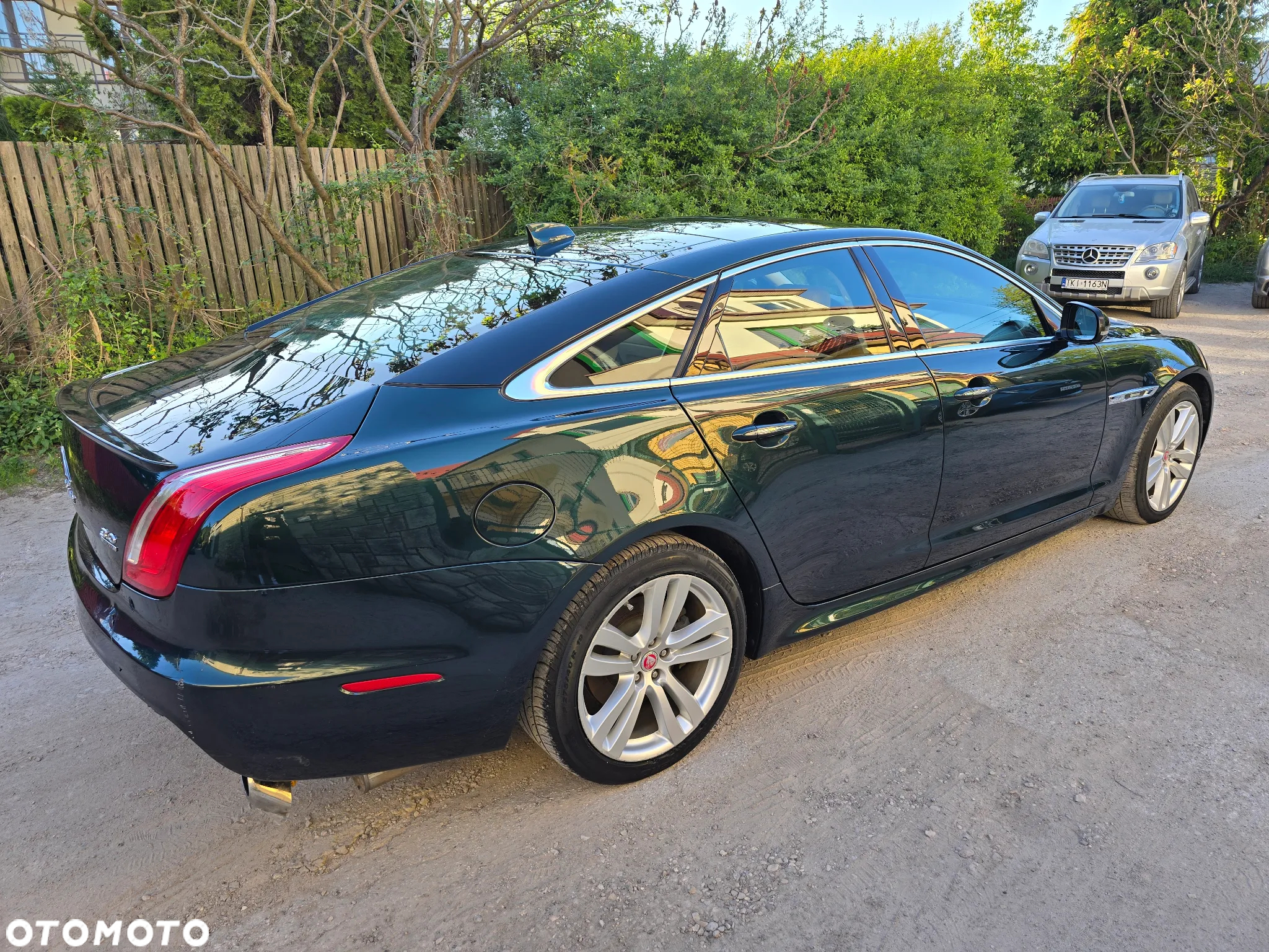 Jaguar XJ 3.0 V6 Kompressor AWD R-Sport - 4