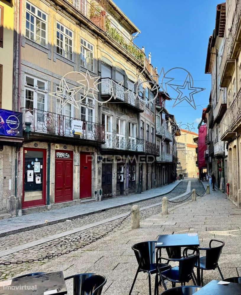 PRÉDIO NO CENTRO DA CIDADE GUIMARÃES - Grande imagem: 4/25