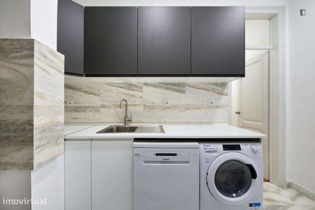 Quarto - localizado em Arroios Lisbon - Grande imagem: 5/10