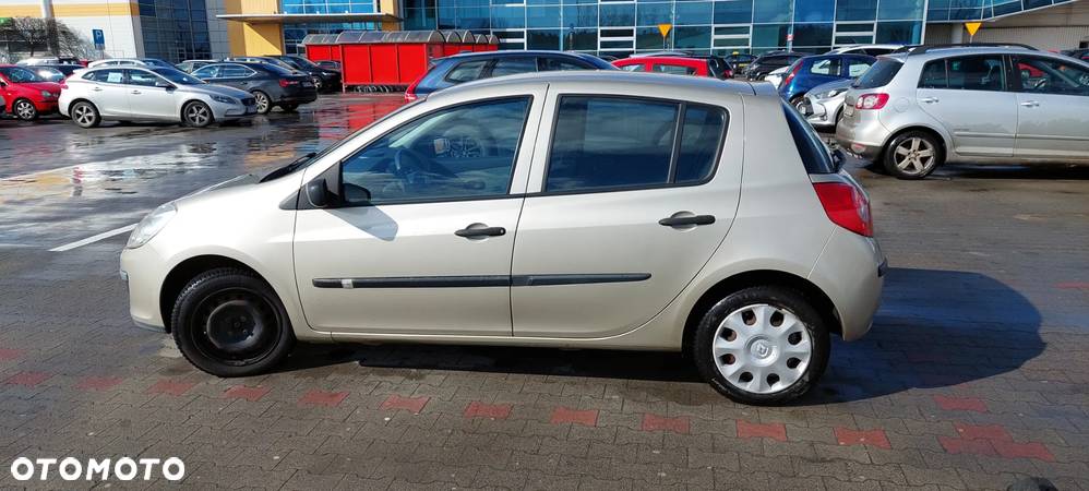 Renault Clio 1.2 16V Authentique - 1