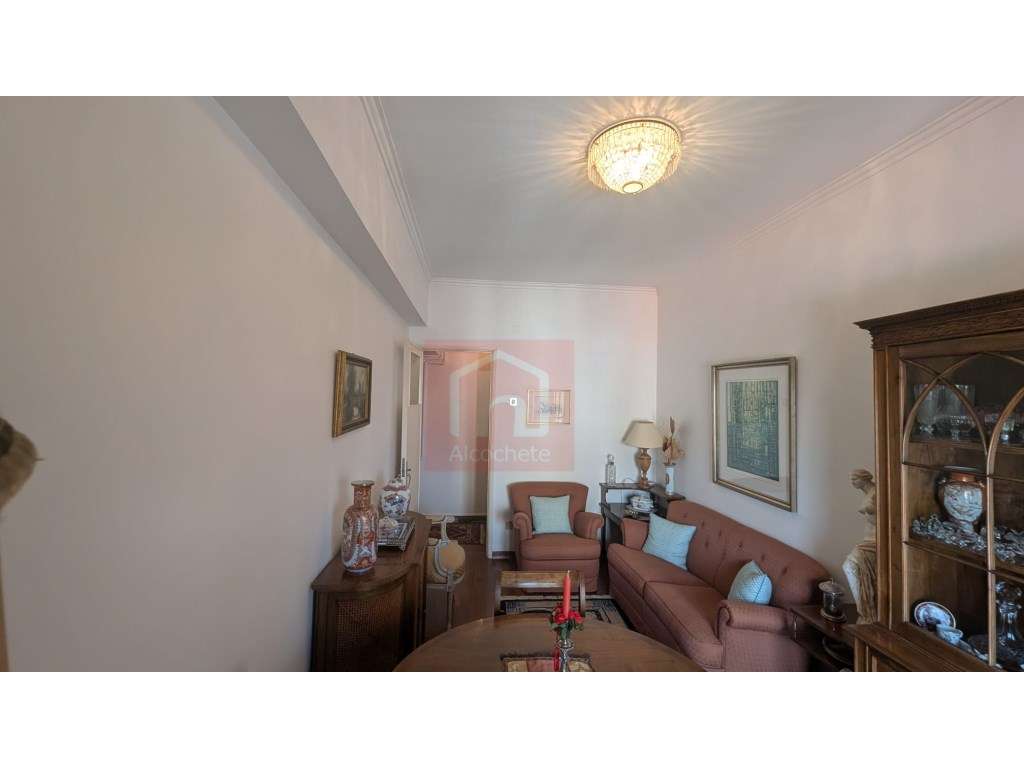 Apartamento T3 na Estrada da Luz, Benfica-25