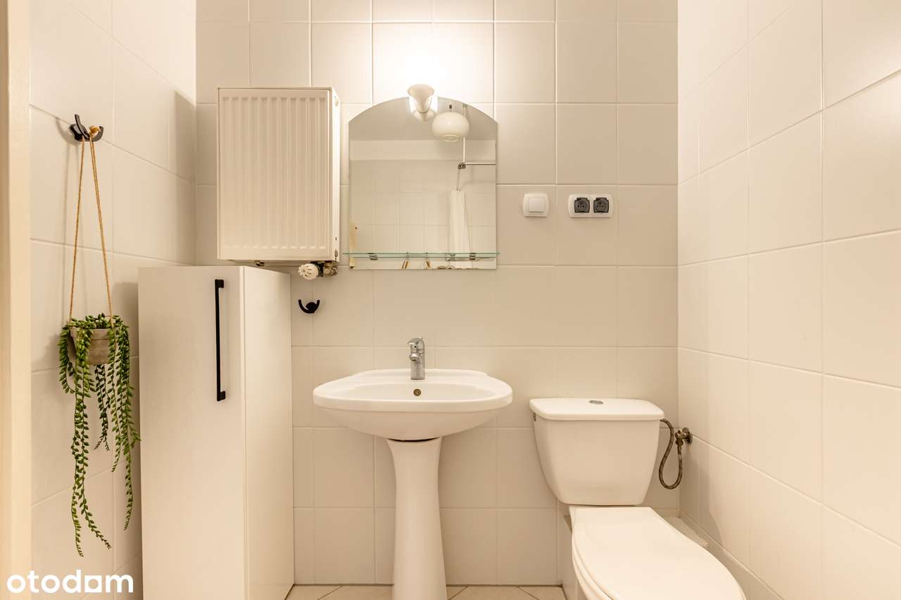 2 pokojowe mieszkanie z odrębną kuchnią - świetna lokalizacja-9