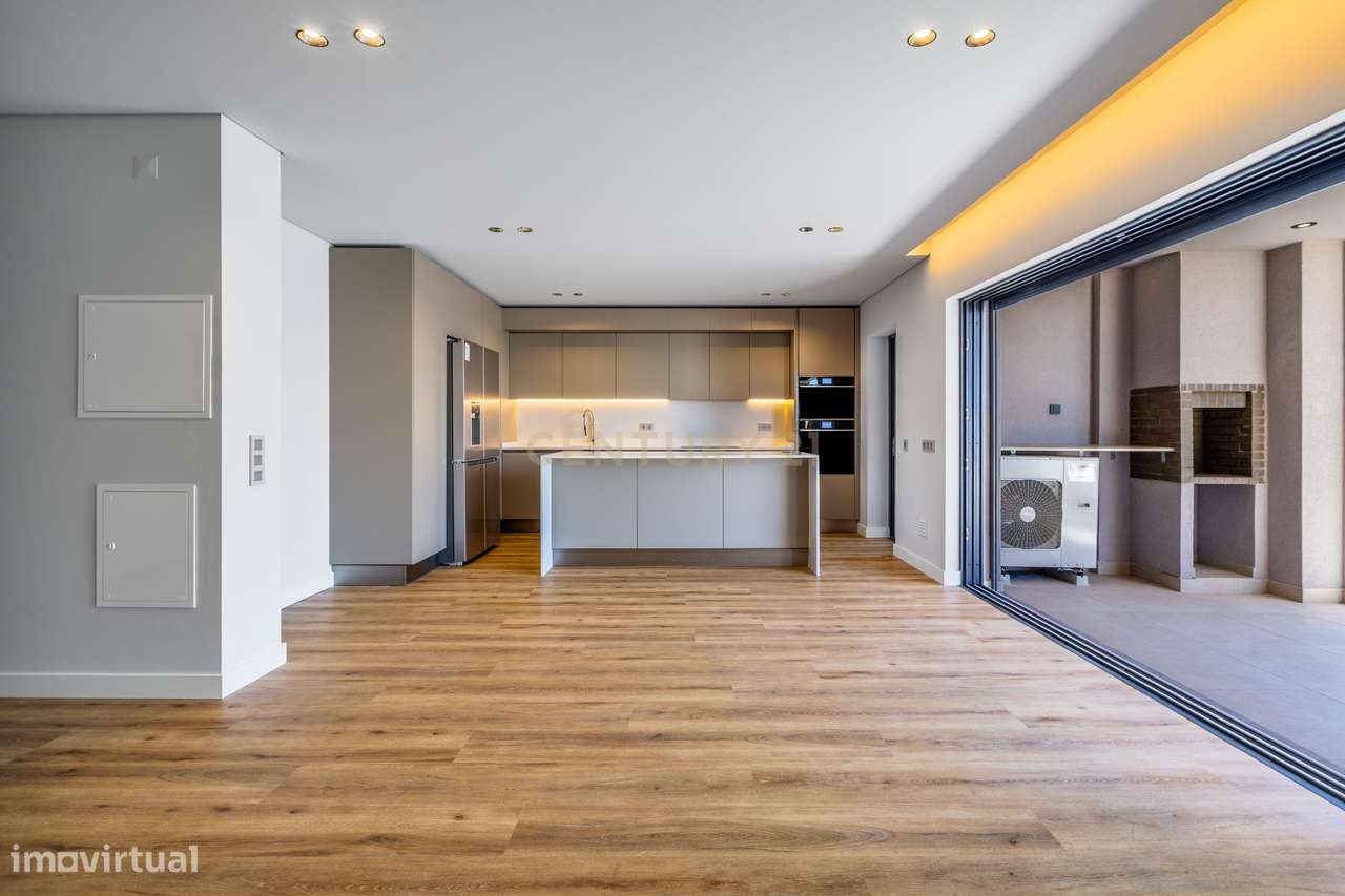 APARTAMENTO T2 NOVO DE LUXO EM FARO  PISCINA | GINÁSIO | DOMÓTICA E PA-19