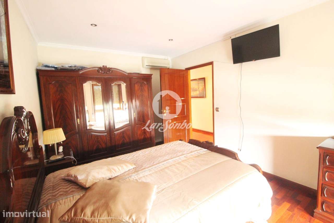 Moradia T3 de Gaveto, com excelentes áreas, localizada em São Cosme...-17