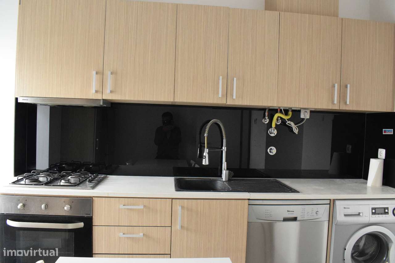 Quarto p/ Rapariga - T1+1 - Junto à UBI - Polo Principal