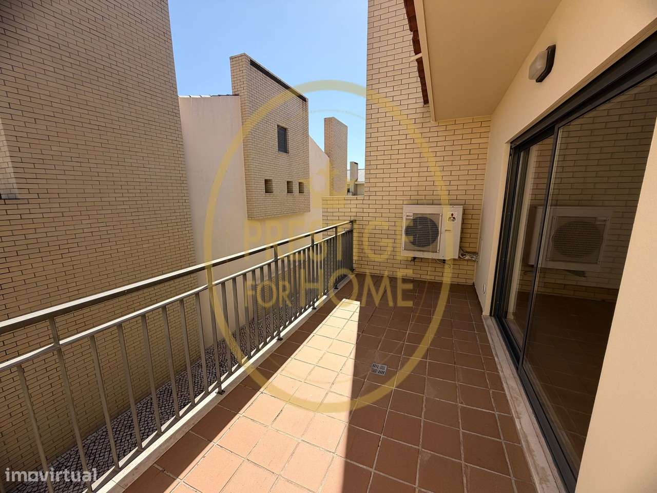 Moradia T5 com Piscina e Garagem Fechada em Condomínio Privado – Boliq-44