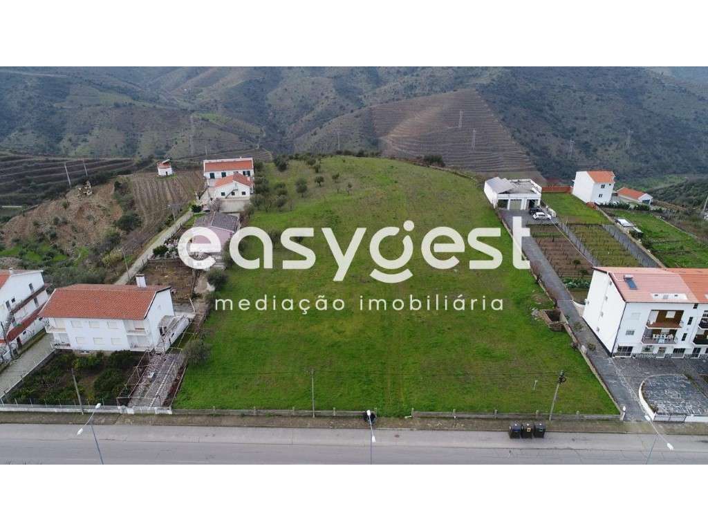 Terreno Rústico para loteamento no coração de Vila Nova Foz Côa - Grande imagem: 3/6